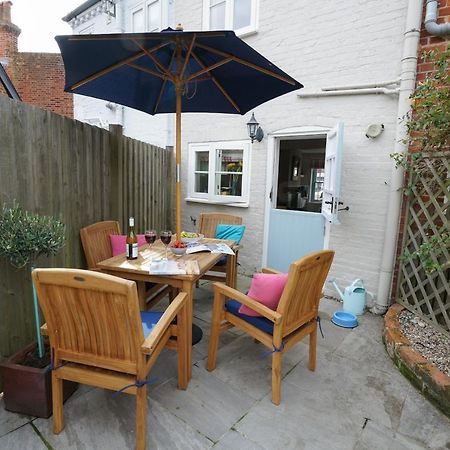 Smugglers Rest, Aldeburgh Villa ภายนอก รูปภาพ