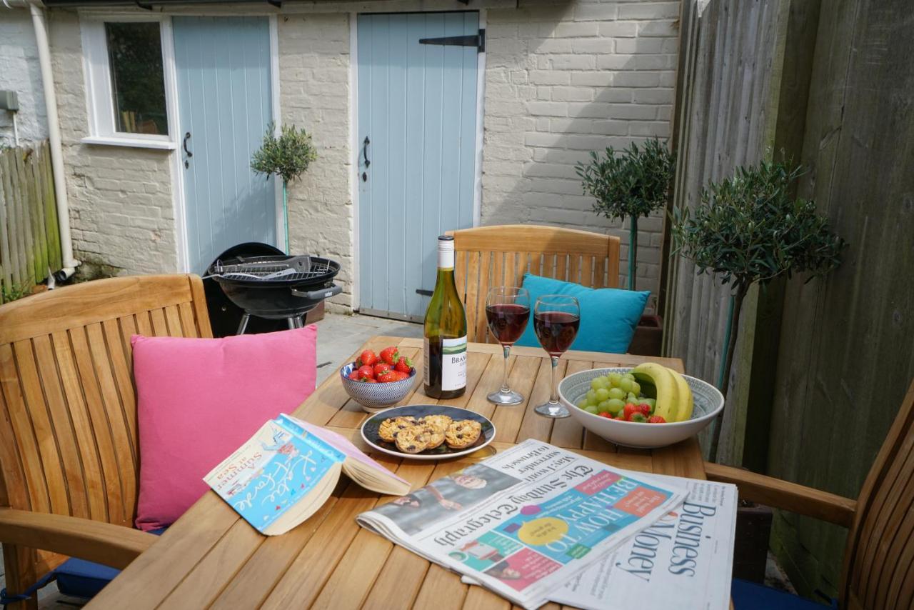 Smugglers Rest, Aldeburgh Villa ภายนอก รูปภาพ
